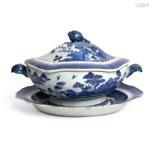 BLUE AND WHITE TUREEN AND COVER WITH STAND QIANLONG PERIOD