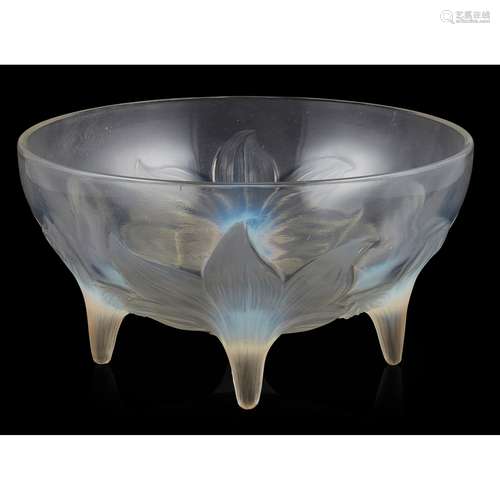 RENÉ LALIQUE (1860-1945) 'LYS' NO. 382 OPALESCENT GLASS BOWL, DESIGNED 1924