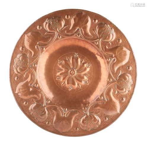 MANNER OF JOHN PEARSON ARTS & CRAFTS COPPER CHARGER, CIRCA 1900