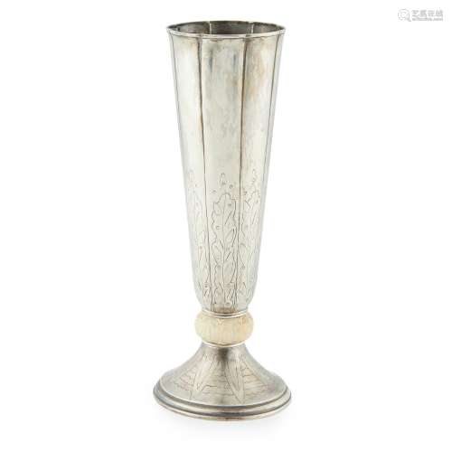 Y MANNER OF H.G. MURPHY ARTS & CRAFTS SILVER PLATE VASE, CIRCA 1930