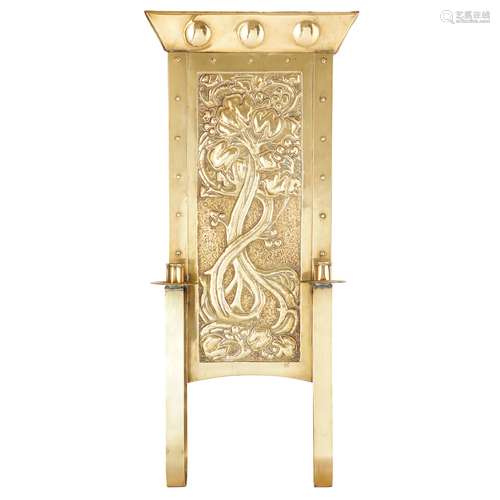 MARGARET GILMOUR (1860-1942) GLASGOW SCHOOL BRASS WALL SCONCE, CIRCA 1910