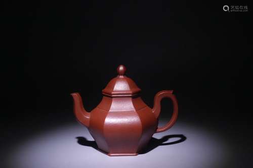 A Chinese Zisha Tea Pot