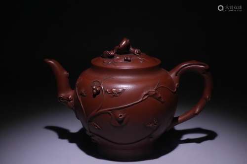 A Chinese Zisha Figure Tea Pot