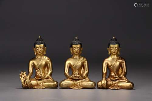 A Chinese Gilt Bronze Buddha Statue