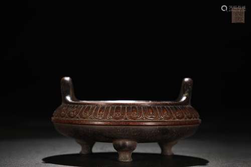 A Chinese Bronze Ear-Censer