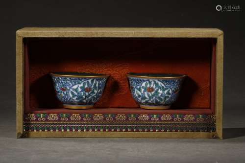 Pair Of Chinese Porcelain Doucai Gold Floral Pattern Cups