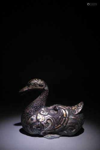 A Chinese Han Duck Bronze Ware With Sliver Ornament