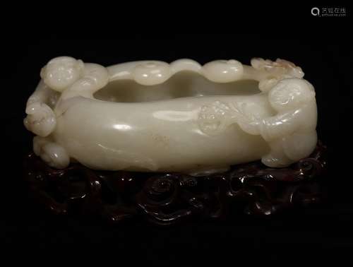 Qing Finely Carved Hetian White Jade Brush Washer On