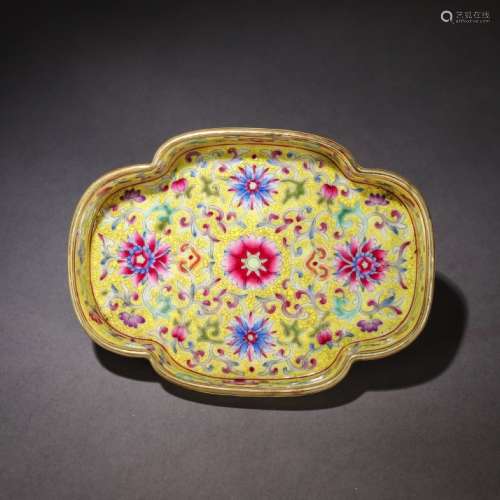 A Chinese Yellow Glaze Twining flower pattern Porcelain Basin