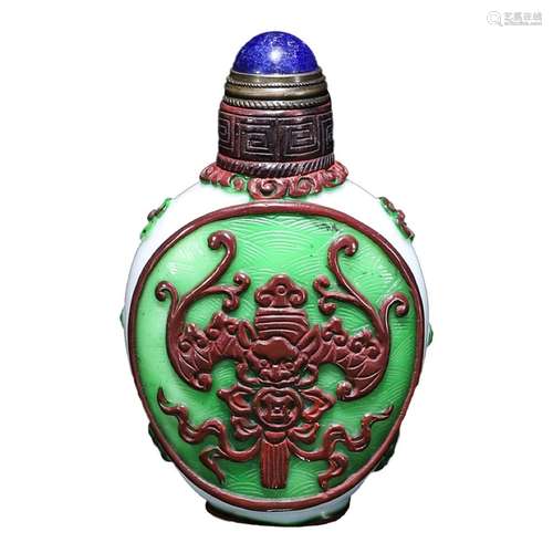 A Chinese Fu and Shou Pattern Glassware Snuff Bottle