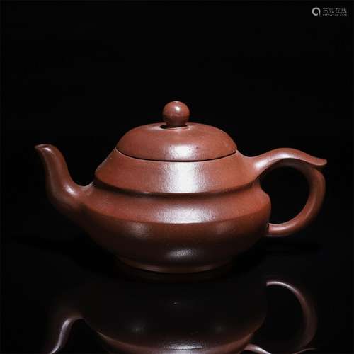 A Chinese Purple Sand Pot