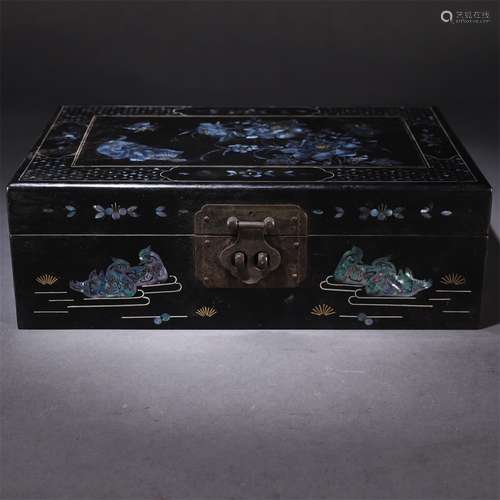 A Chinese Luotian Inlaid lacquerware jewel case