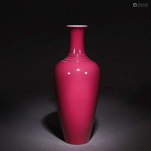 A Chinese Red Porcelain Vase