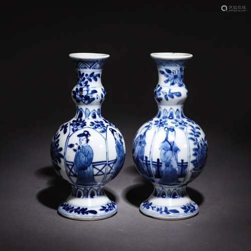 A Pair of Chinese Blue and White Floral Figure Painted Porcelain Flask