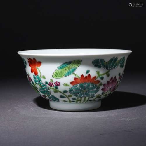 A Chinese Famille Rose Floral Porcelain Bowl