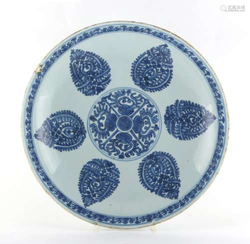 The Martin Robert Morland CMG (1933-2020) collection of Chinese ceramics - a Chinese blue & white