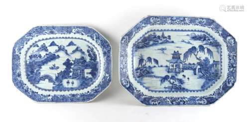 Property of a gentleman - a Chinese blue & white exportware serving dish, Qianlong period (1736-