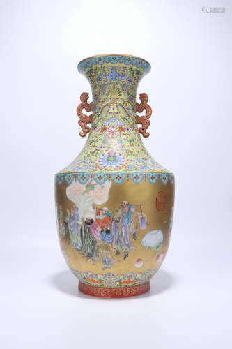 chinese qing dynasty famille rose porcelain vase