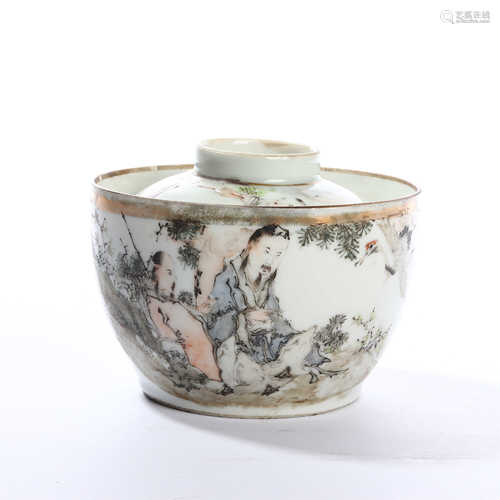 The mid Qing Dynasty light color figure flower pattern cover bowl