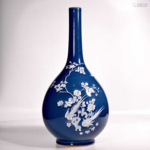 Blue glaze flower and bird decoration chasing bottle