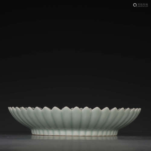 A Chinese Pea Green Glazed Lotus-Petal-Shaped Porcelain Plate