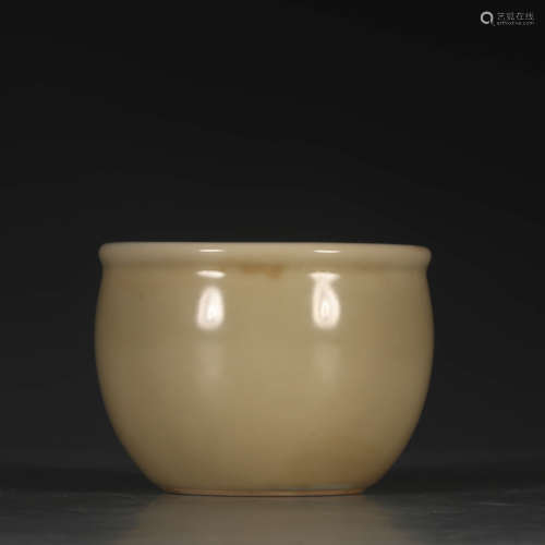 A Chinese Beige Glazed Porcelain Vat Cup