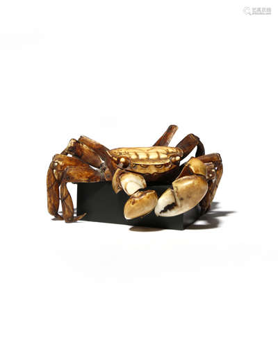 λ A JAPANESE ARTICULATED IVORY MODEL OF A CRAB, JIZAI OKIMONO MEIJI PERIOD, 19TH CENTURY