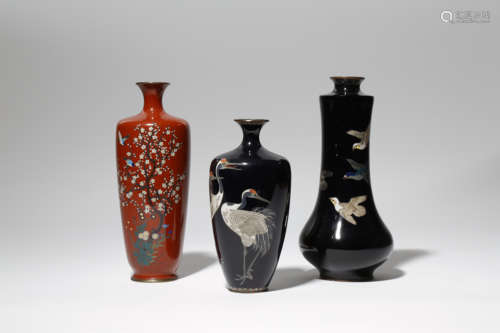 THREE JAPANESE CLOISONNE VASES MEIJI PERIOD, 19TH CENTURY All three depicting birds, two on a dark