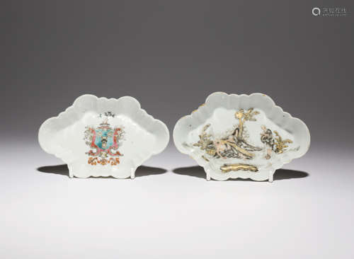 TWO CHINESE ENAMELLED SPOON TRAYS QIANLONG 1736-95 One decorated en grisaille with the '