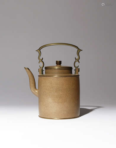 A CHINESE POLISHED YIXING CYLINDRICAL TEAPOT AND COVER QING DYNASTY Mounted with metal to the tip of