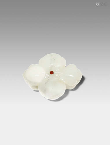 A CHINESE WHITE JADE MUGHAL-STYLE BOX AND COVER 19TH CENTURY Formed as a four-petalled flower, the