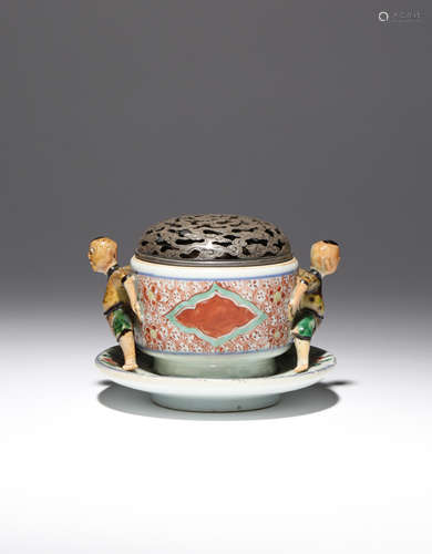 A SMALL CHINESE WUCAI INCENSE BURNER TRANSITIONAL C.1640 The cylindrical body painted with flowers