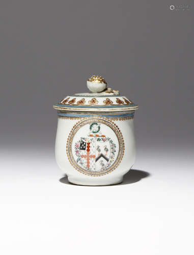 A CHINESE FAMILLE ROSE ARMORIAL CUSTARD CUP AND COVER C.1780 Painted to one side in enamels and gilt