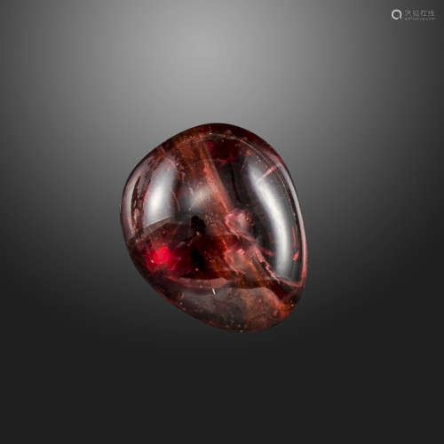 A loose spinel bead, 14.28cts The spinel bead is a natural spinel with no indications of heat