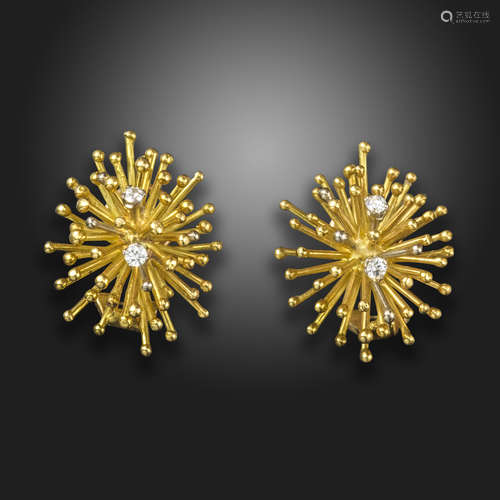 A pair of diamond-set gold Sputnik earrings by David Thomas, the radiating gold bars with pellet