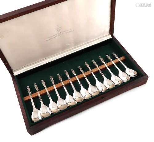 A modern set of thirteen South African silver Apostle spoons, maker's mark of CM, for the Heritage