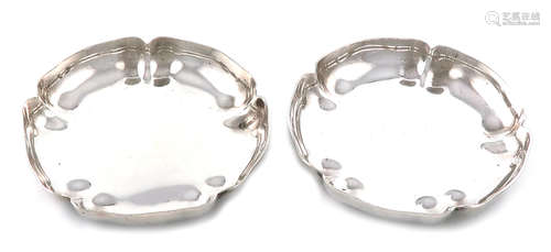 By Asprey and Co., a pair of modern dishes, London 1970, lobed circular form, diameter 11.5cm,