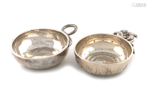 A late 18th / early 19th century French provincial silver wine taster, maker's mark D.B crowned,