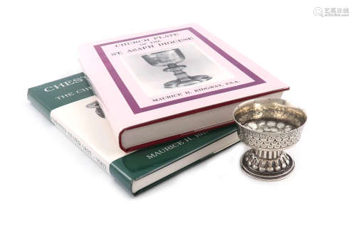 A silver replica of the Holms Cup, by Nathan & Hayes, Chester 1912, the circular bowl with an
