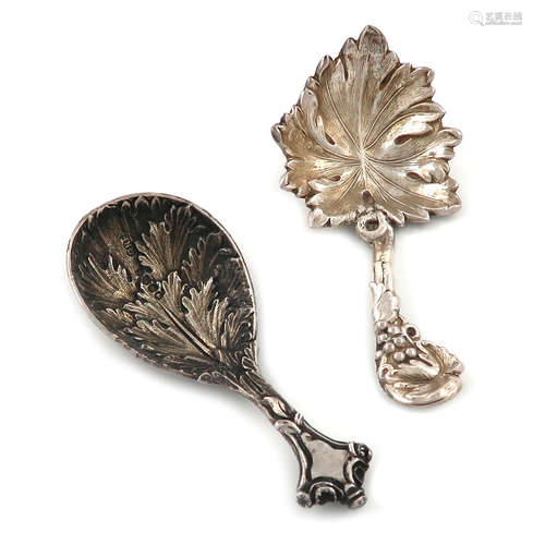 A Victorian cast silver caddy spoon, by G.R. Elkington, London 1862, fig-shaped bowl with acanthus