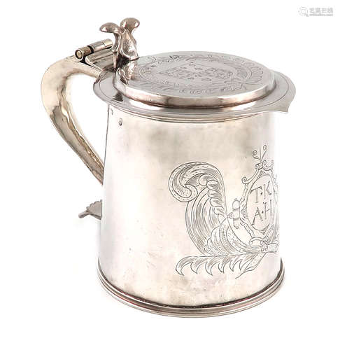 A Charles II silver tankard, possibly by Phillip Price, London 1663, tapering circular form,