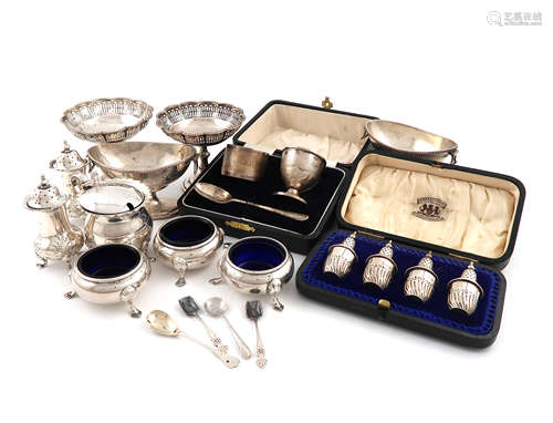 A mixed lot of silver items, various dates and makers, comprising: a cased set of four pepper