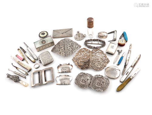 A mixed lot, comprising silver items: a small card case modelled as an envelope, Birmingham 1905,