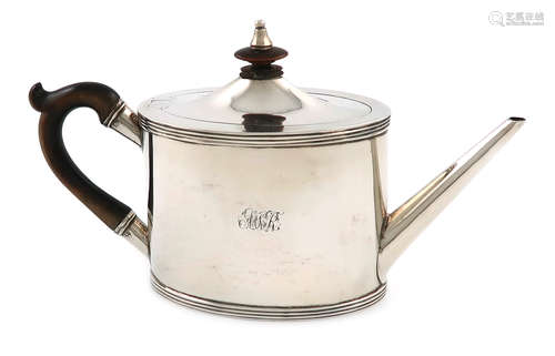 A 19th century Indian Colonial small silver teapot, Calcutta 1808-16, also marked with a tally mark,