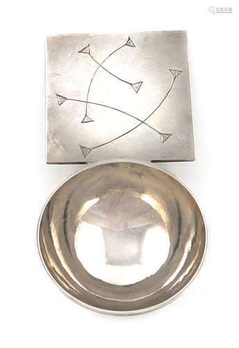 By Richard Collett, a modern silver caddy spoon, Sheffield 2006, circular bowl, the square handle