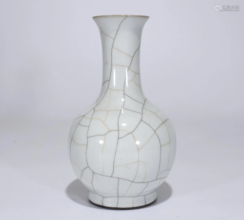 Chinese Ge Ware Porcelain Vase