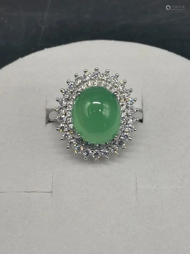 Chinese Ring w Green Stone