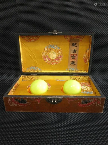 Chinese Lacqure Wood Box w Two Green Ball