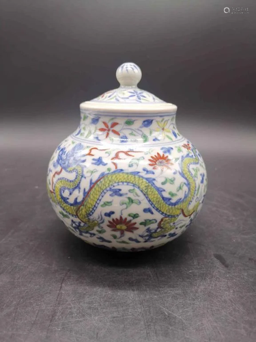 Chinese Doucai Porcelain Cover Box,Mark