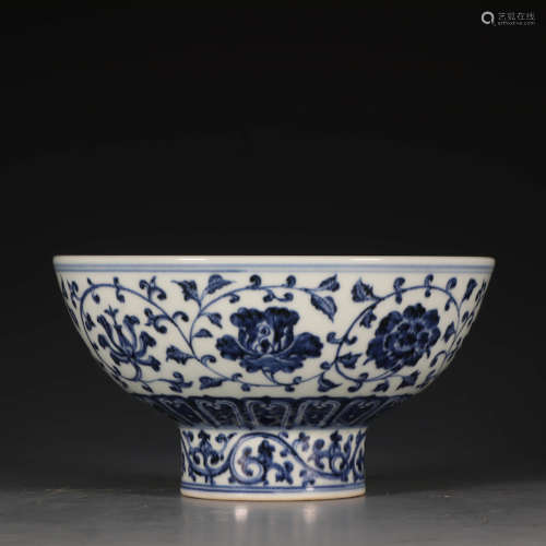 A Chinese Blue and White Porcelain Twining Lotus pattern Bowl